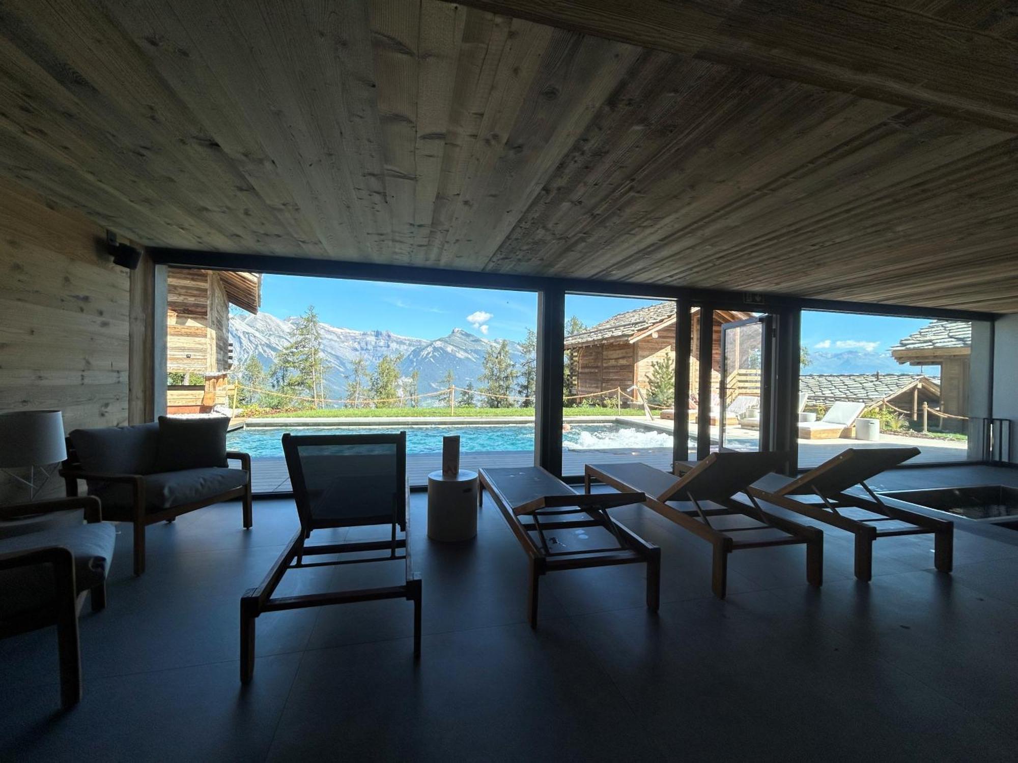 Mad Retreat Hotel 南达 外观 照片