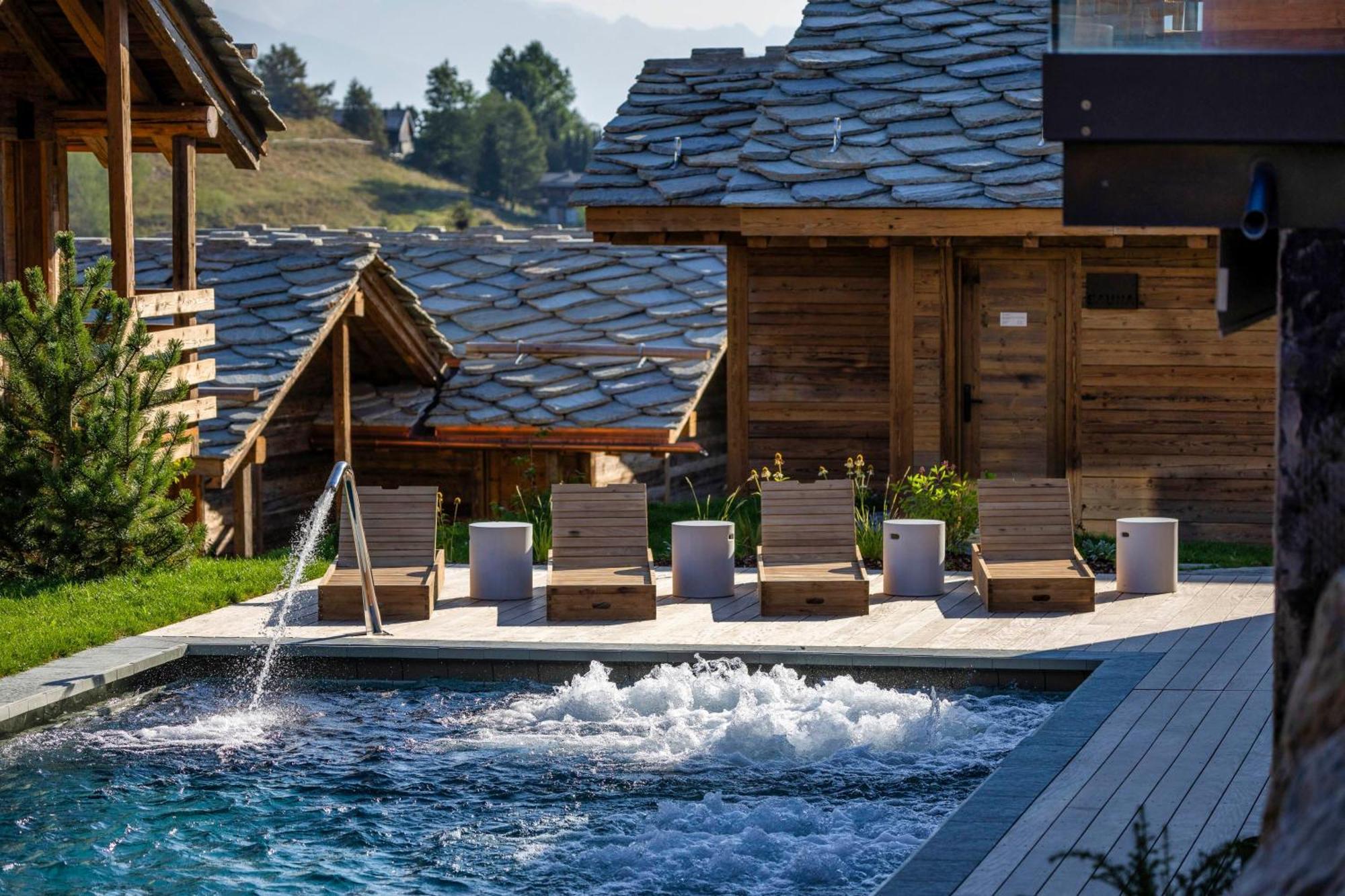 Mad Retreat Hotel 南达 外观 照片