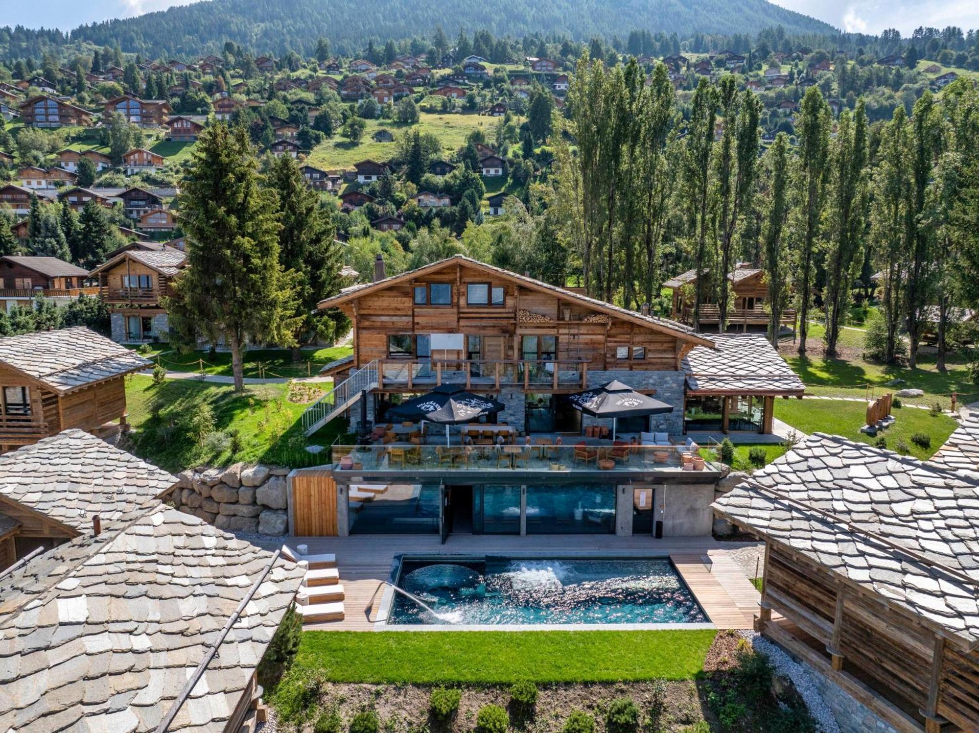 Mad Retreat Hotel 南达 外观 照片