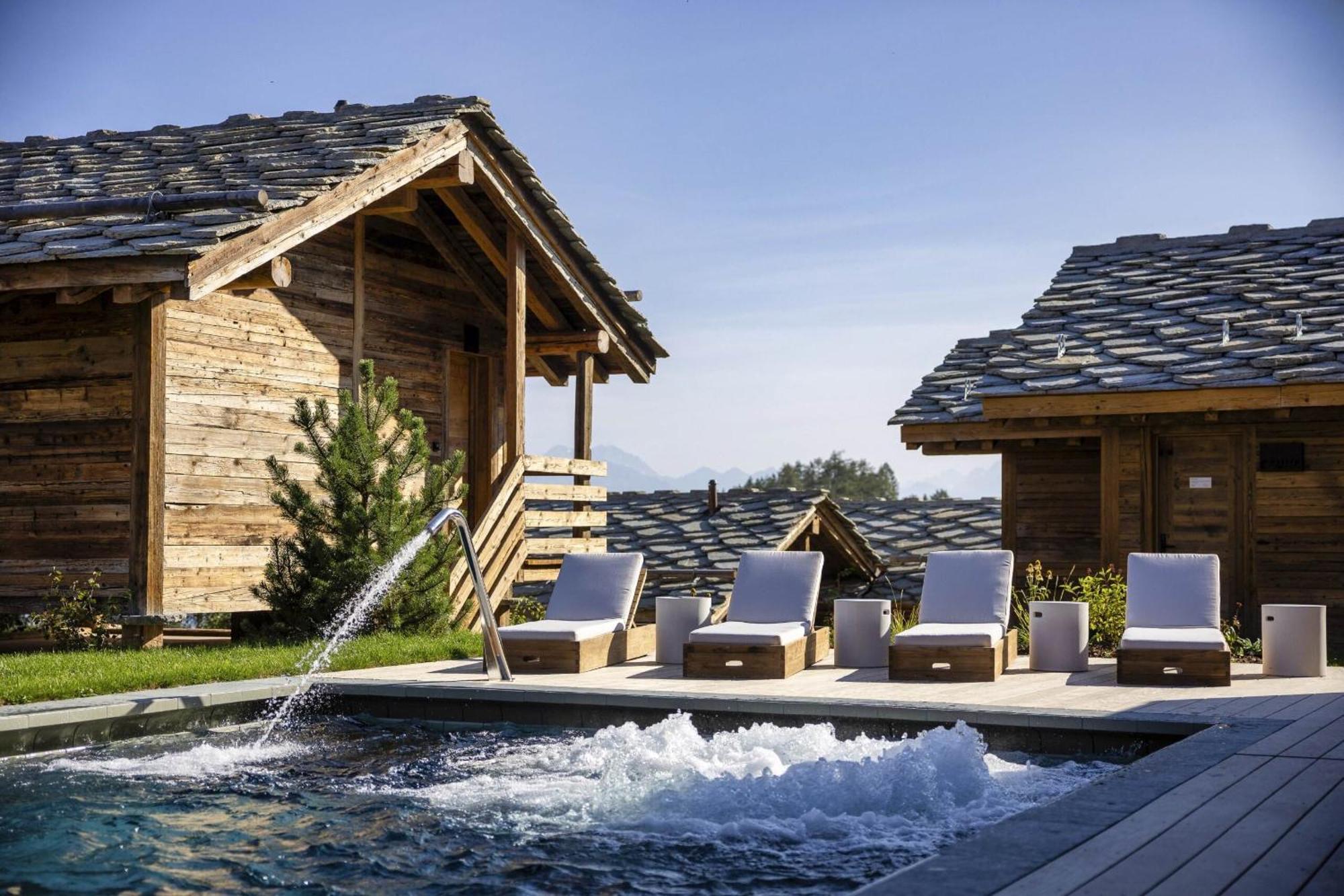 Mad Retreat Hotel 南达 外观 照片