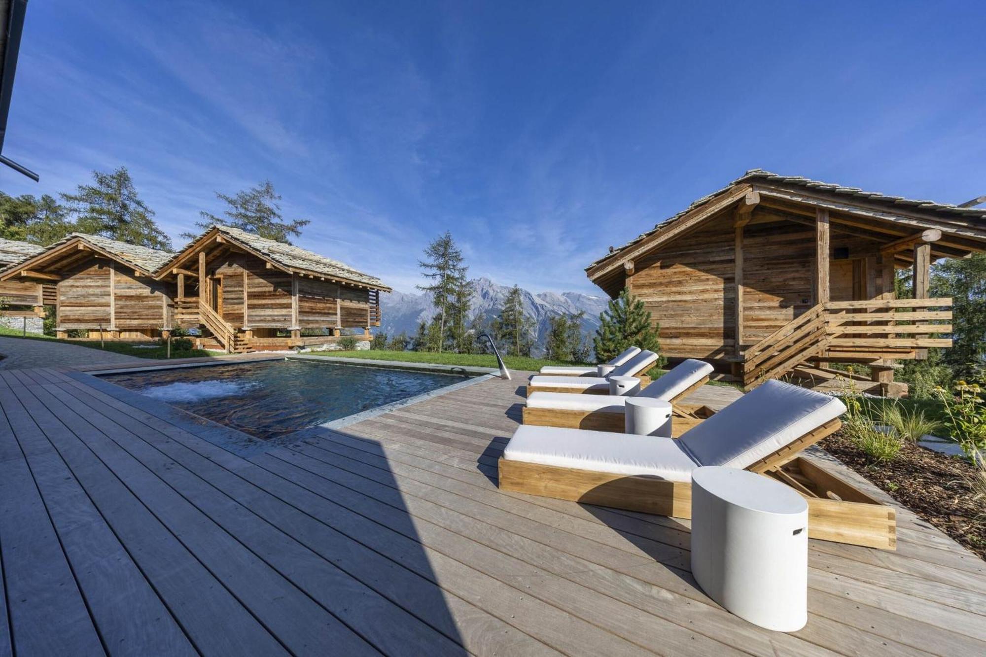 Mad Retreat Hotel 南达 外观 照片
