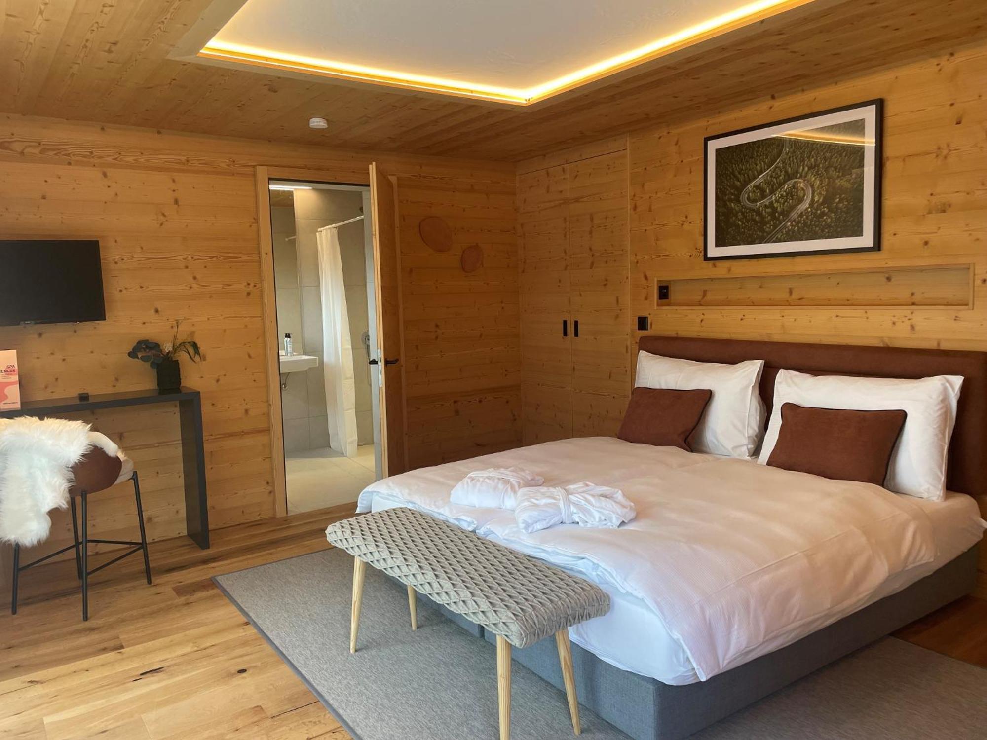 Mad Retreat Hotel 南达 外观 照片
